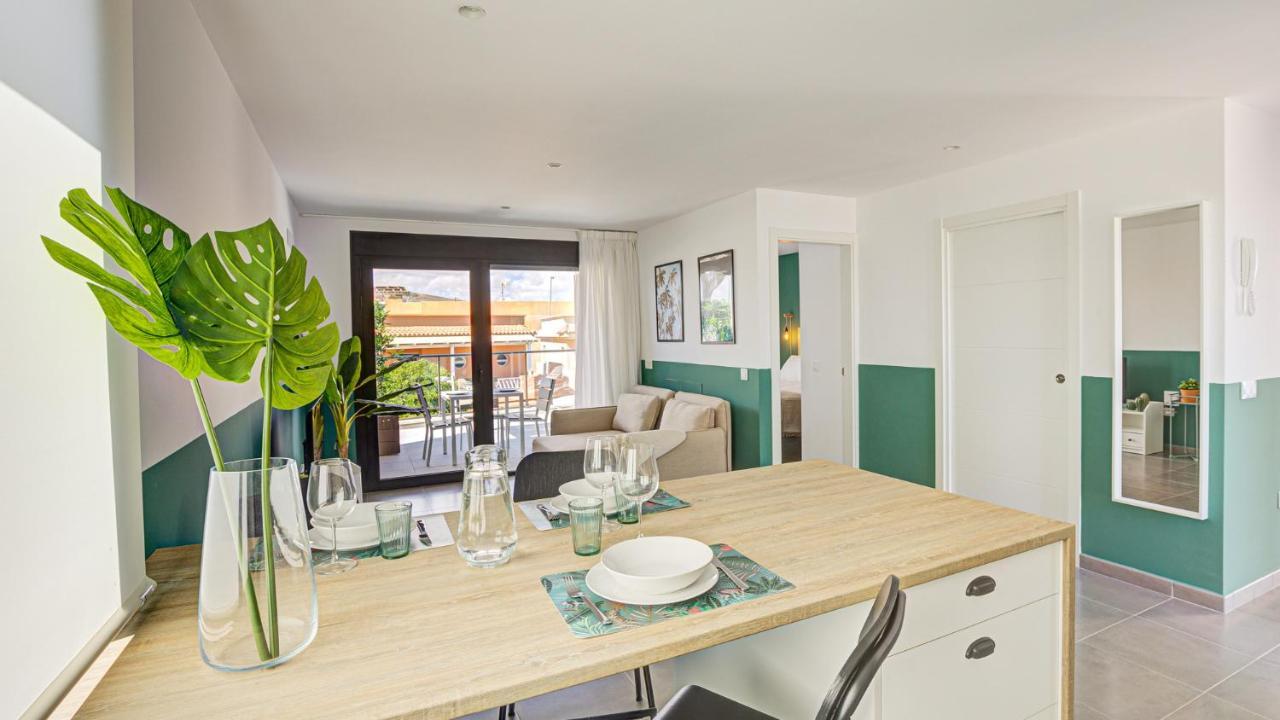 Oasis Apartments By Aloha Bay カレタ・デ・フステ エクステリア 写真